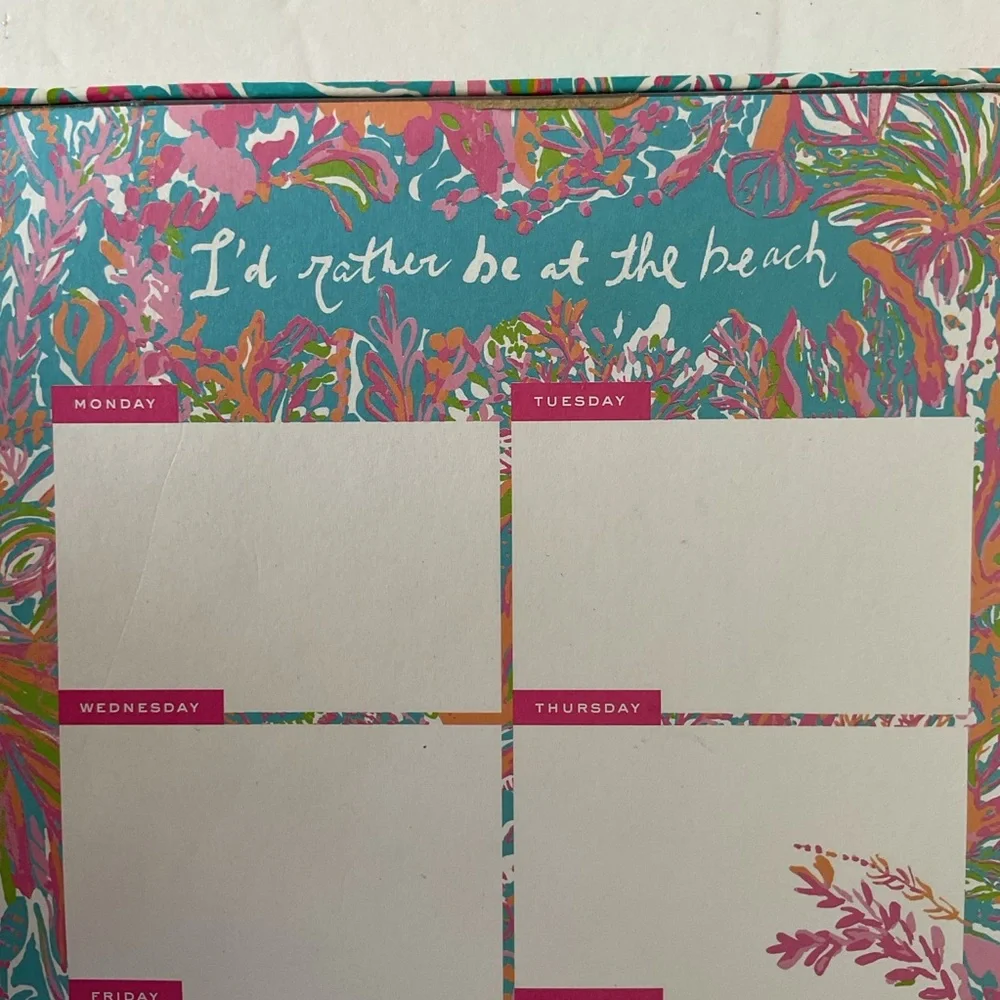 Lilly Pulitzer Weekly Desk Pad in Totally Blossom Print. NWOT